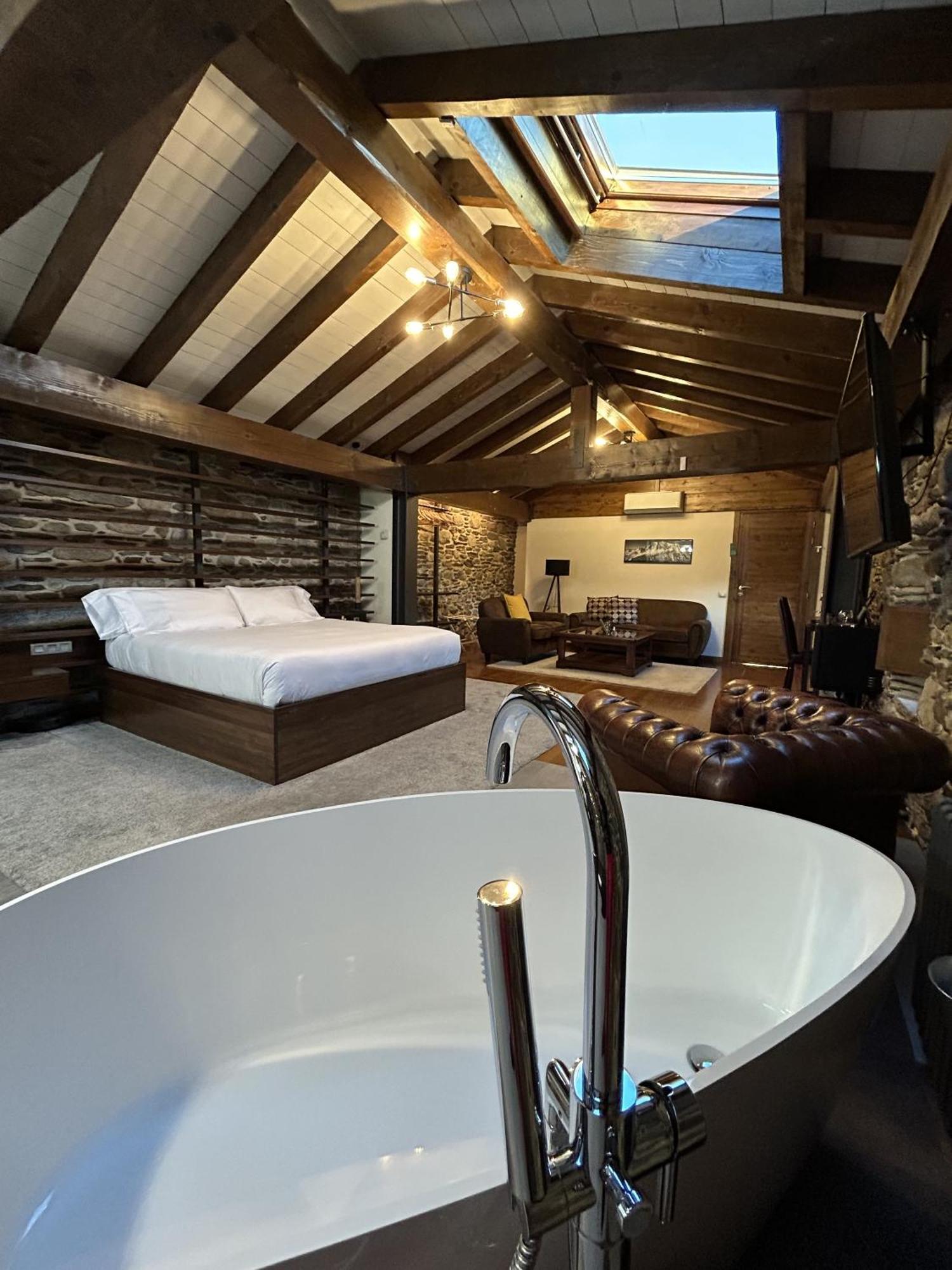 Bed and Breakfast Mas Farner - Adults Only Льївія Номер фото